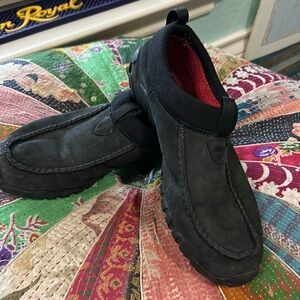 TEVA black Suede Leather Hiking Slip On Shoe Size 8. Lots of life left in these!